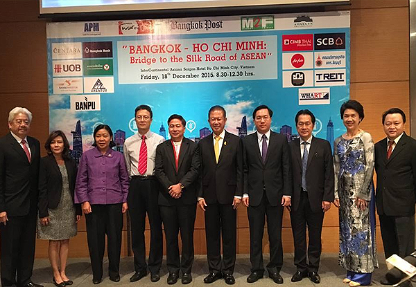 คุณสนั่น อังอุบลกุล(ประธาน)รับเชิญไปบรรยายแก่นักธุรกิจไทยและเวียดนาม ณ นครโฮจิมินห์