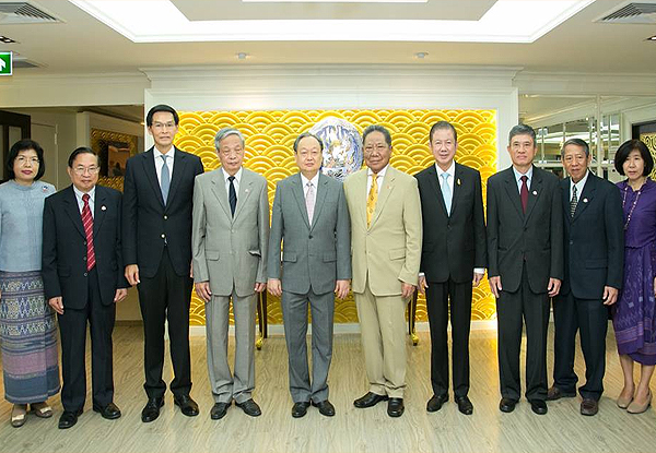 นำคณะนักธุรกิจ SME จากประเทศเวียดนามเข้าคารวะ พณฯ รัฐมนตรีกระทรวงพาณิชย์