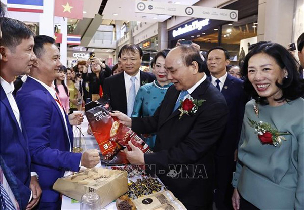 President attends opening ceremony of 2022 Vietnam Goods Week in Thailand